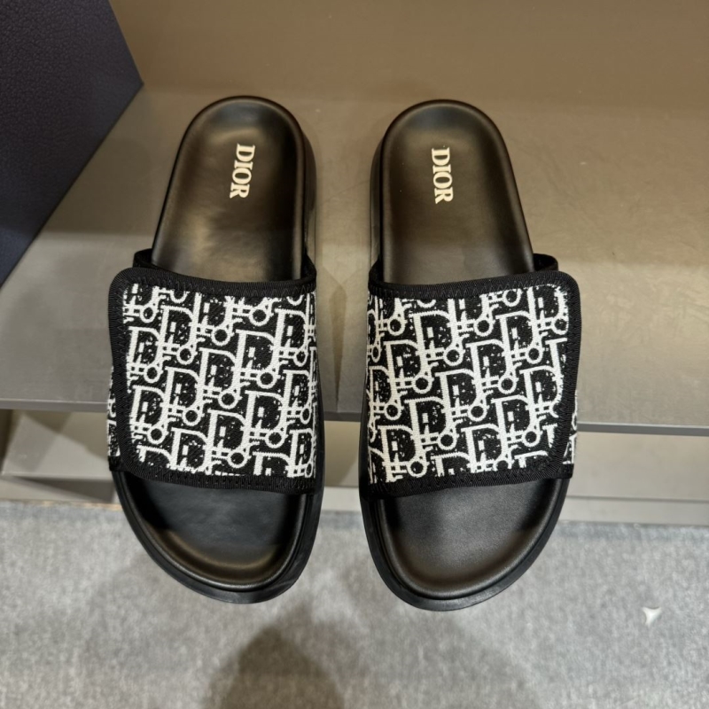 ch**an D*or slippers